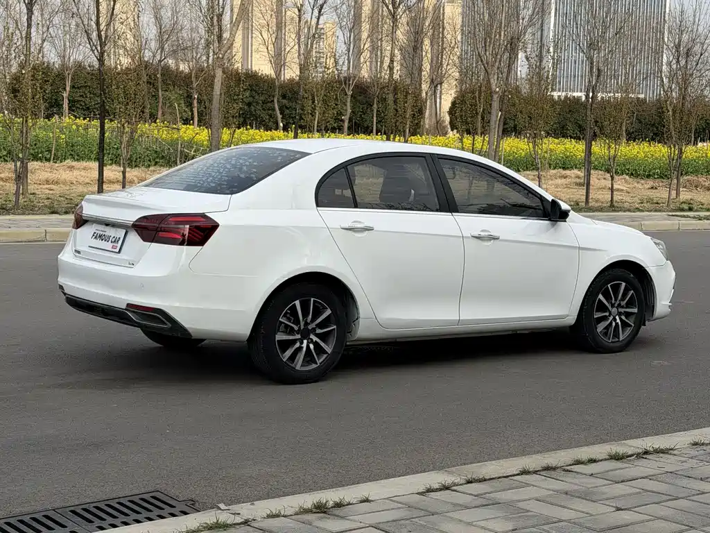 Geely Emgrand 2020 — фото 4