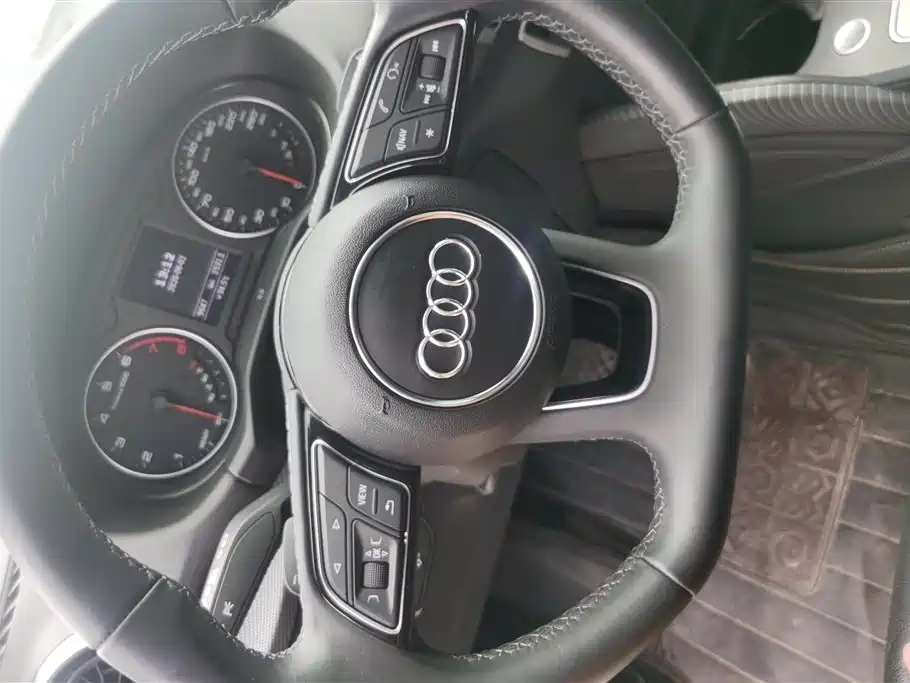 Audi Q2L 2024 — фото 15