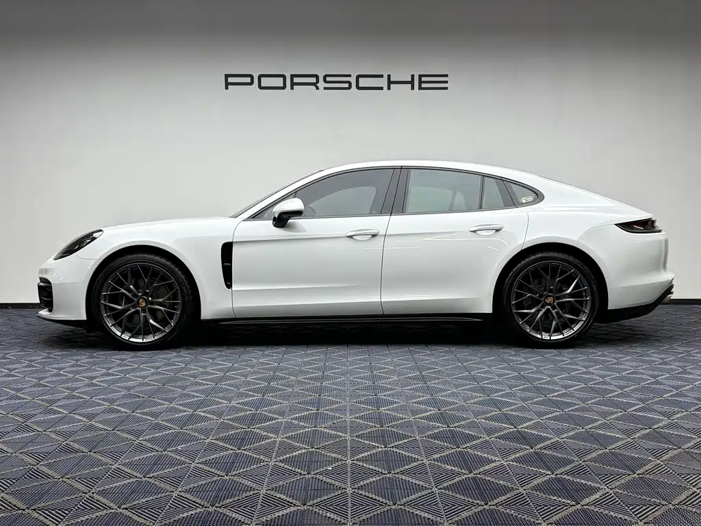 Porsche Panamera 2022 — фото 2