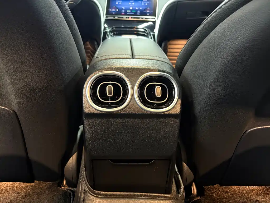 Mercedes-Benz C-Class 2022 — фото 20