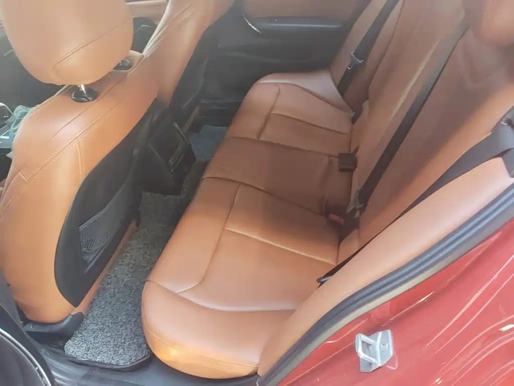 BMW 1 Series 2019 — фото 17