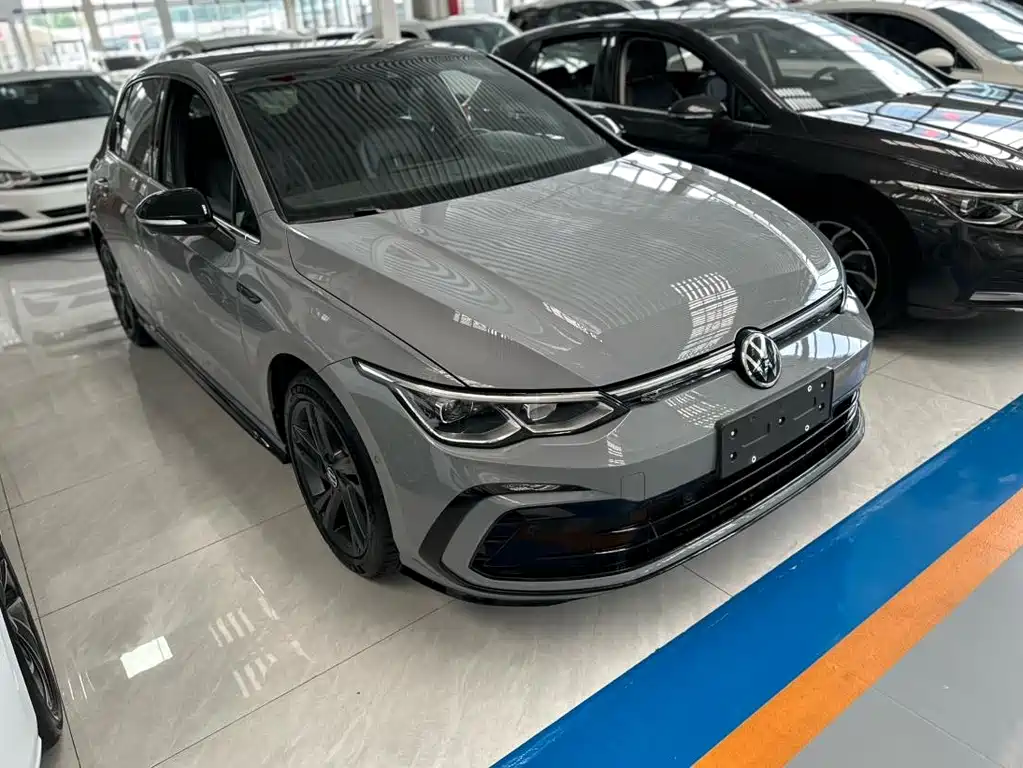 Volkswagen Golf 2021