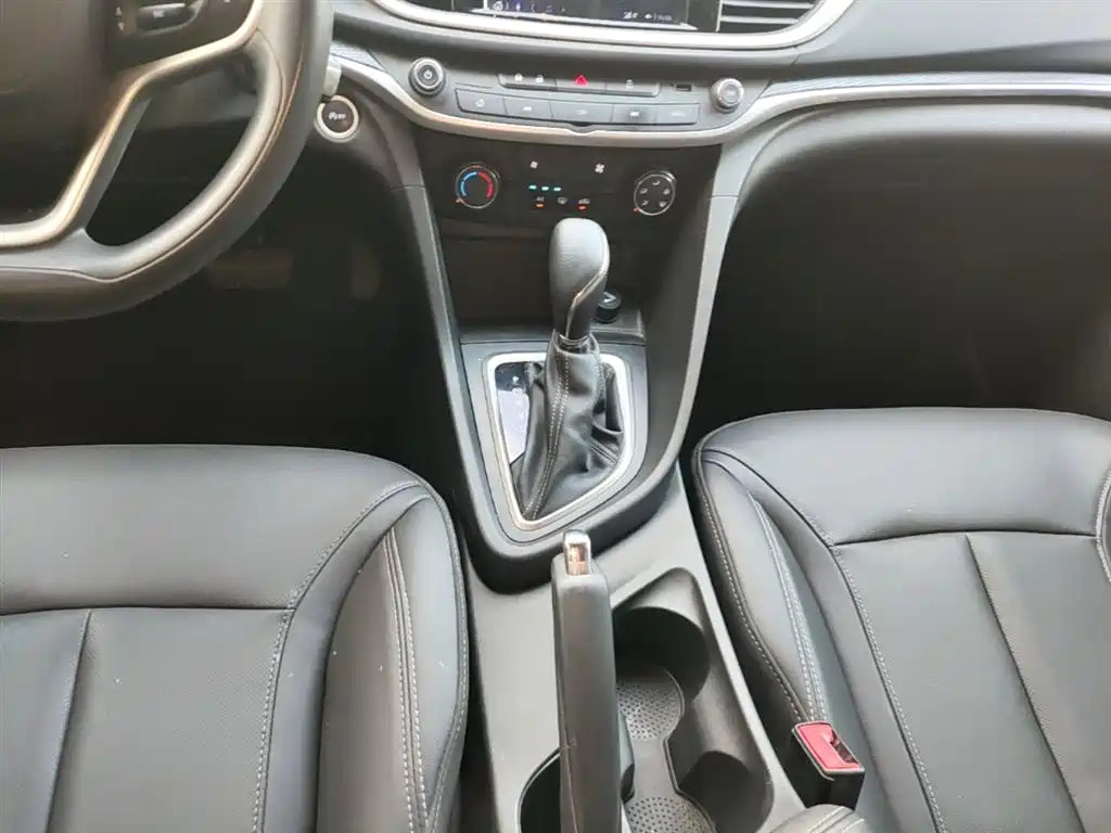 Buick Excelle 2022 — фото 14