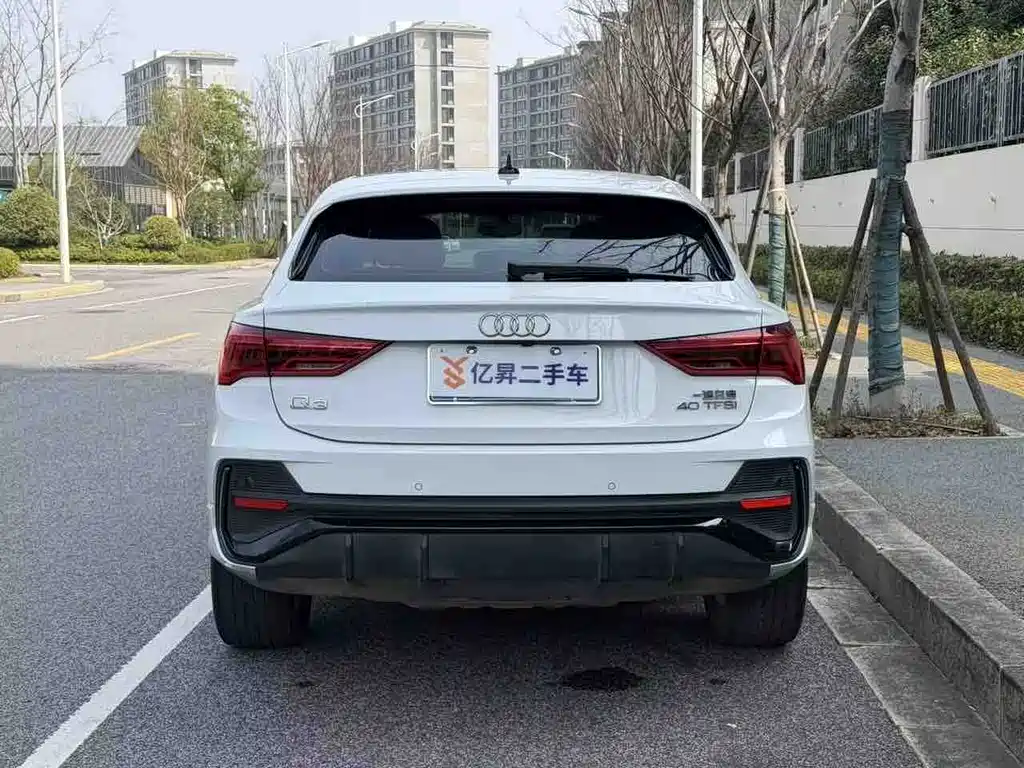 Audi Q3 Sportback 2022 — фото 5