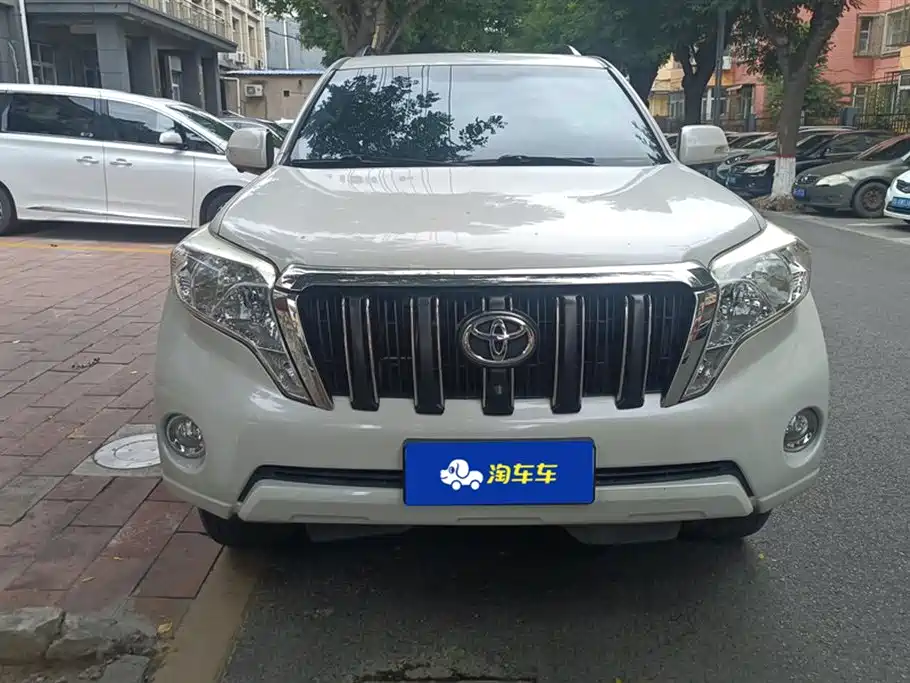 Toyota Prado 2017 — фото 2