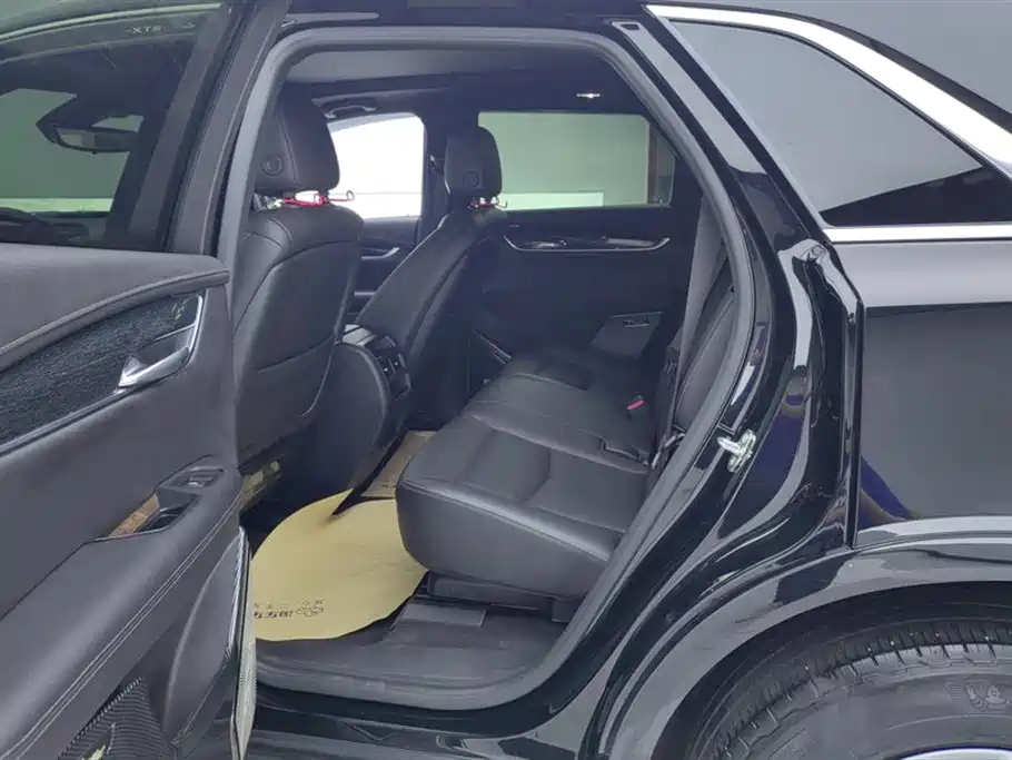 Cadillac XT5 2022 — фото 11