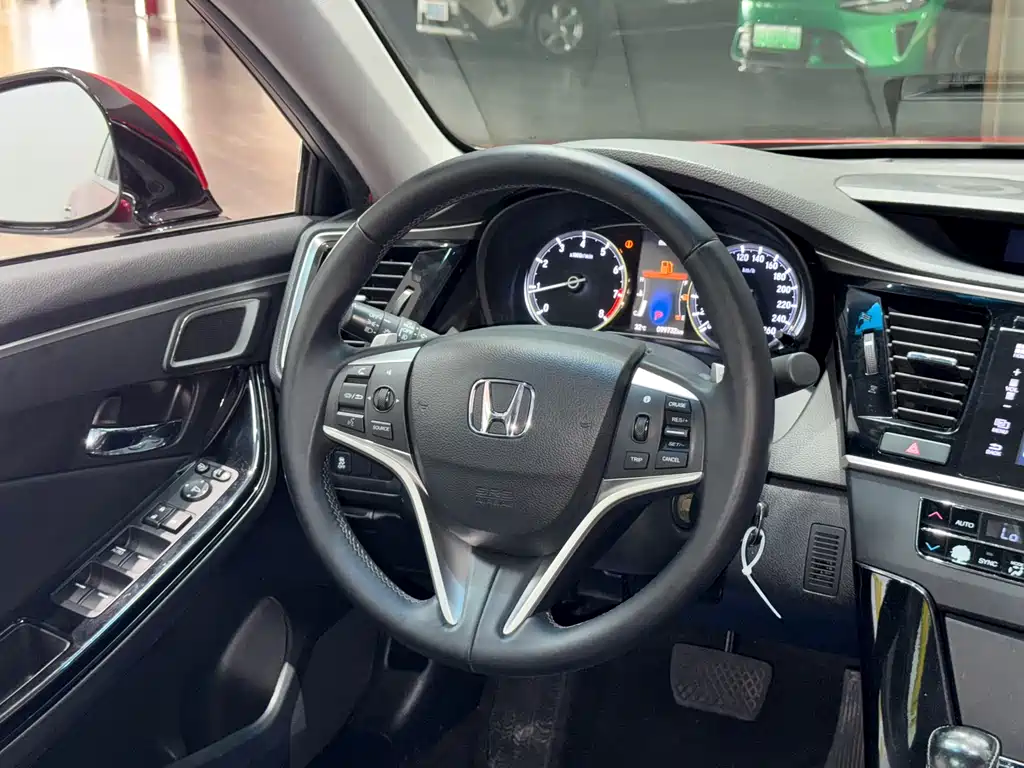 Honda Spirior 2016 — фото 11