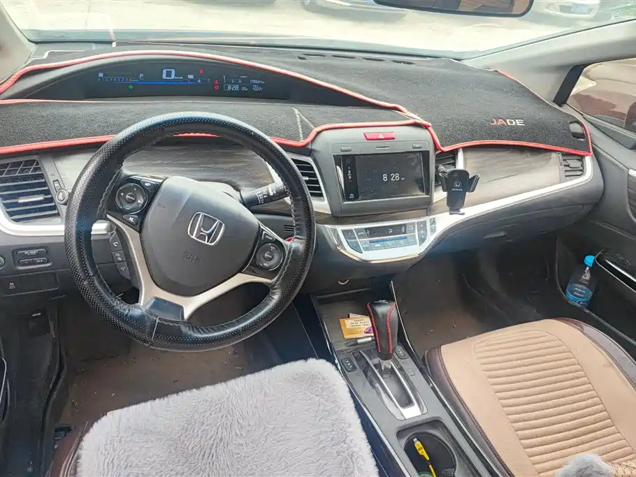 Honda Jade 2017 — фото 12