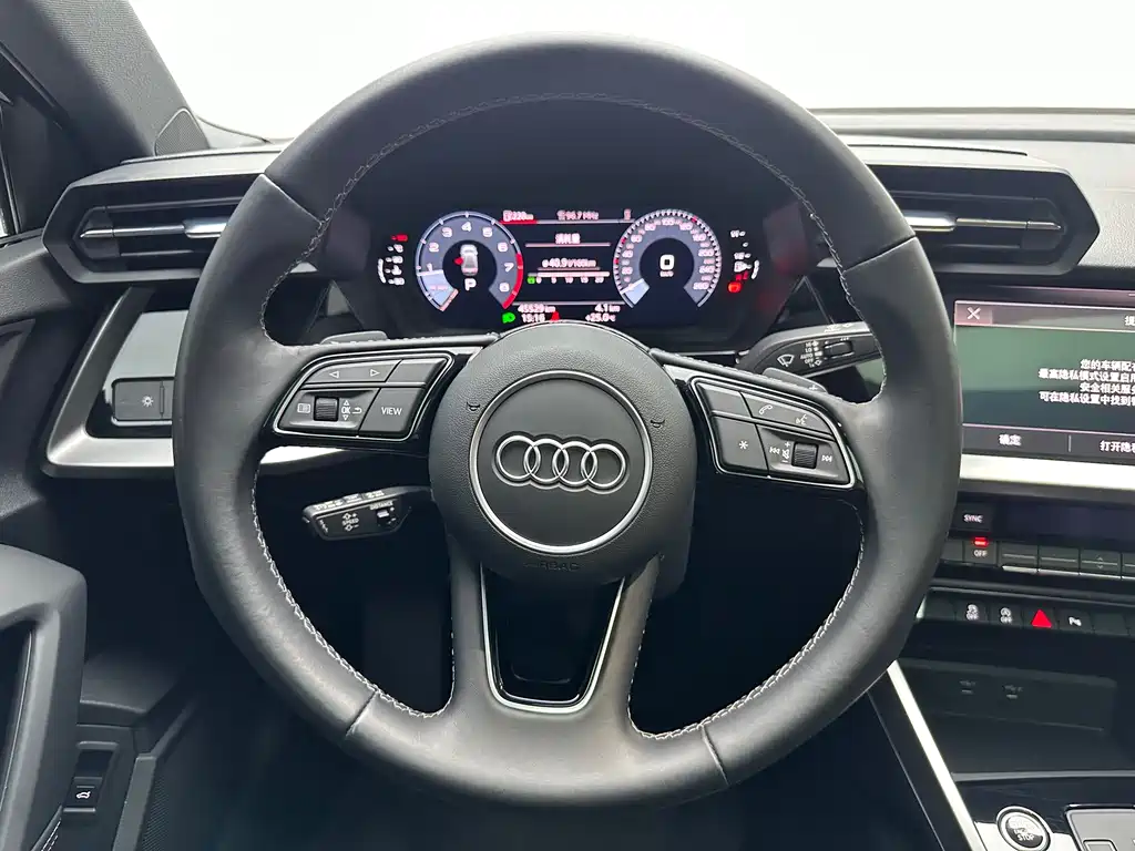 Audi A3 2023 — фото 10