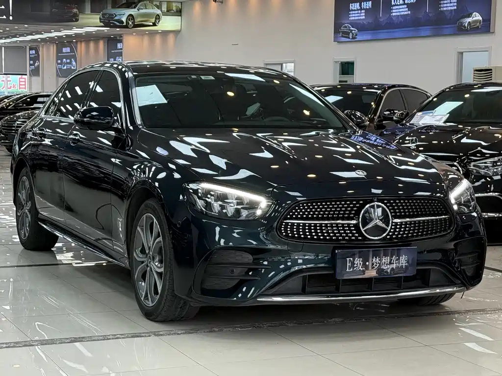 Mercedes-Benz E-Class 2022