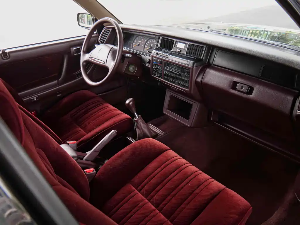 Toyota Crown 1993 — фото 13