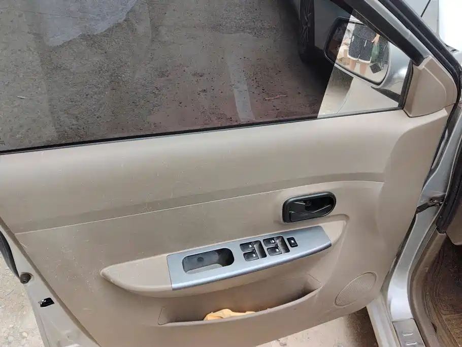 Wuling Hongguang 2013