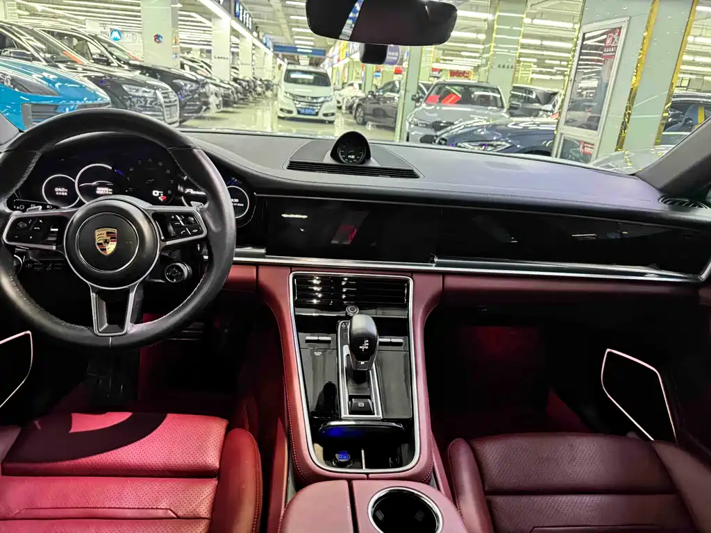 Porsche Panamera 2019