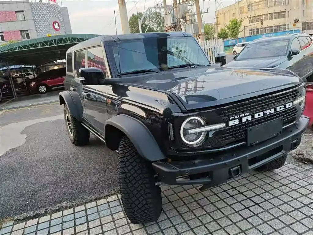 Ford Bronco 2025