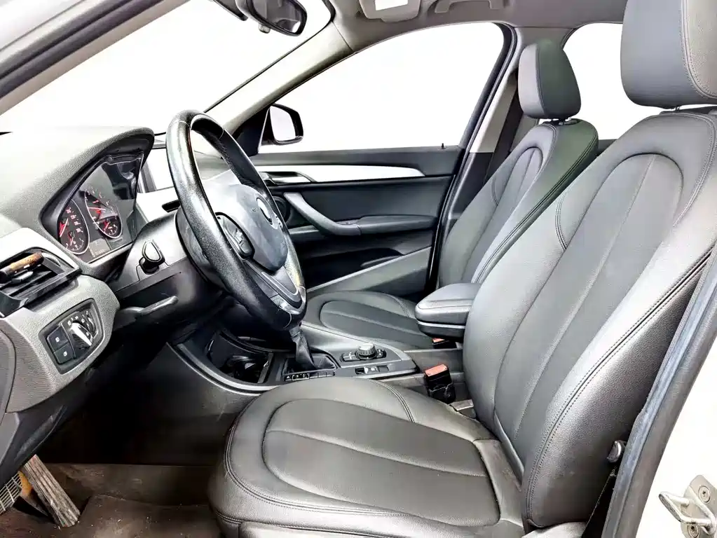 BMW X1 2017 — фото 13