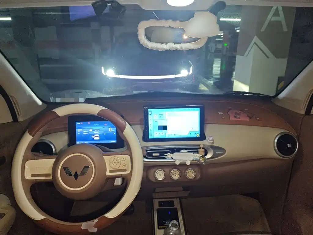Wuling Hongguang MINIEV 2025