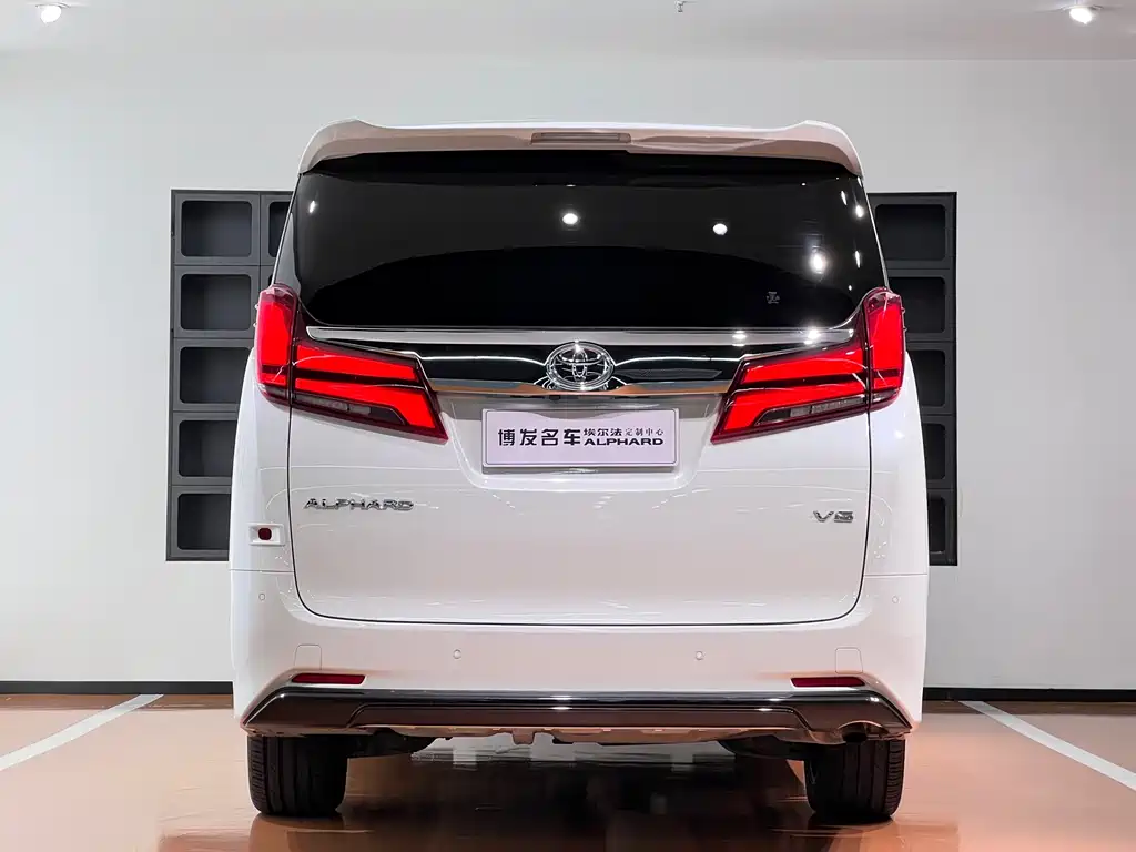Toyota Alphard 2018 — фото 6