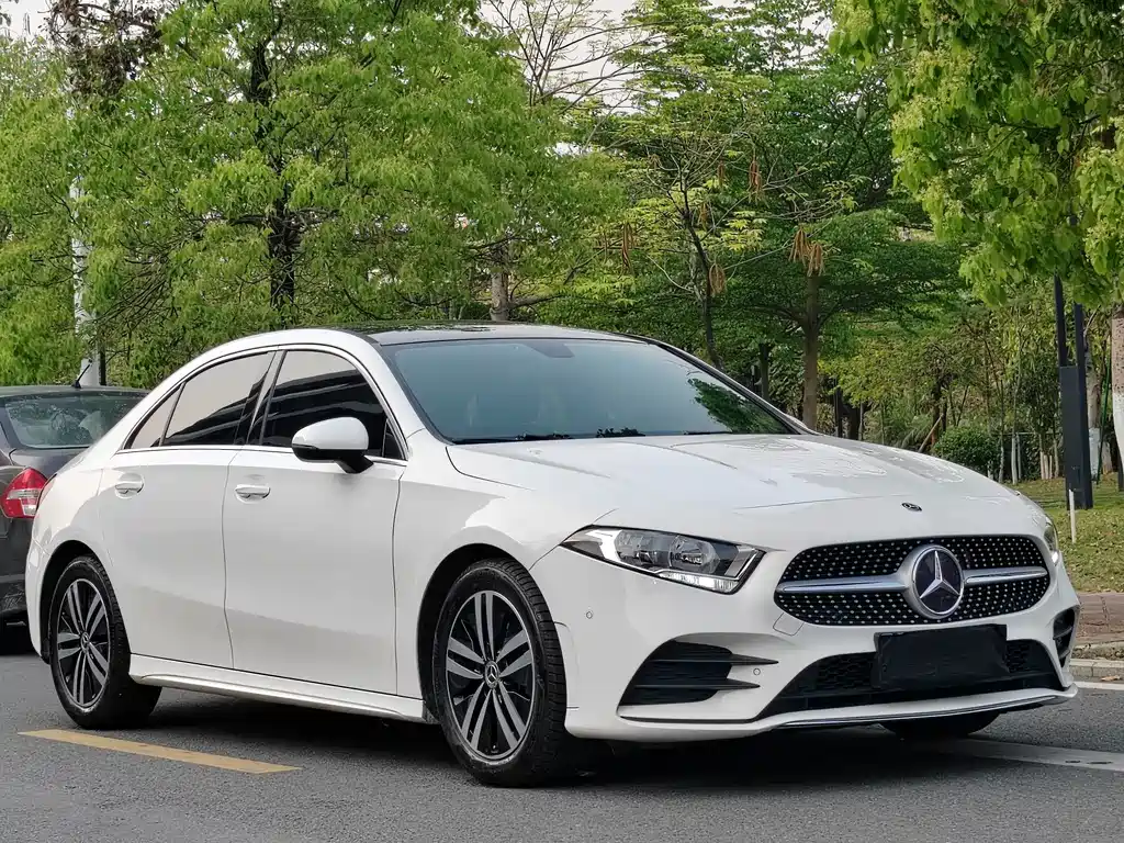 Mercedes-Benz A-Class 2019 — фото 3