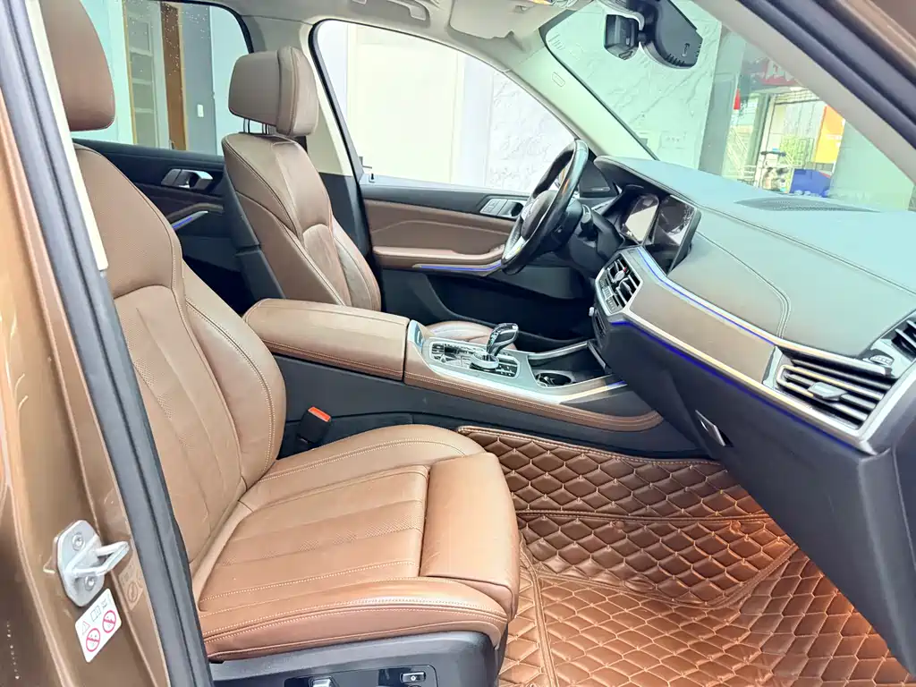 BMW X7 2019 — фото 29