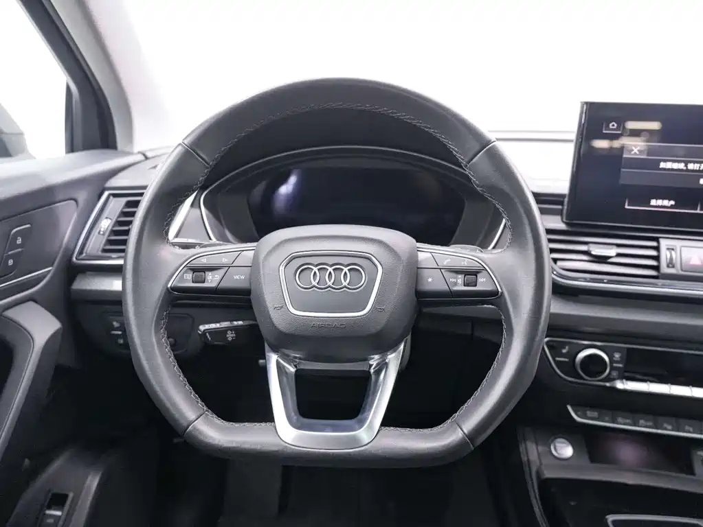 Audi Q5L 2022 — фото 17