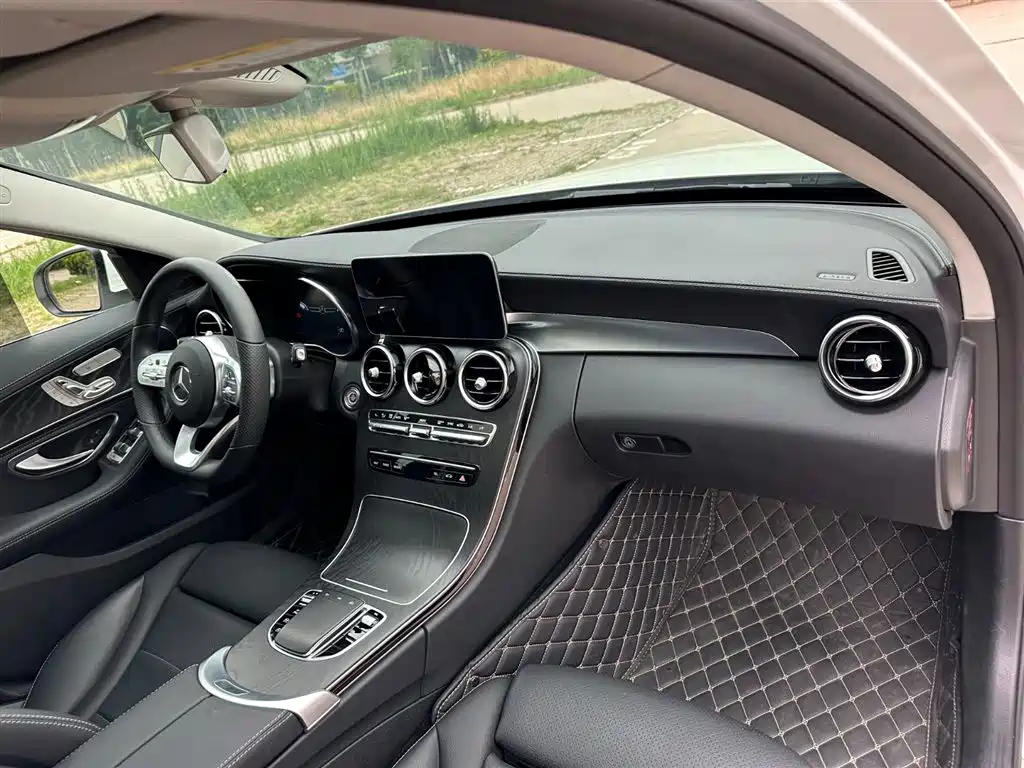 Mercedes-Benz C-Class 2020 — фото 15