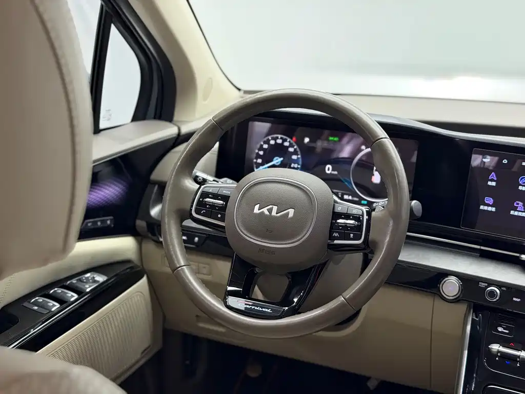 Kia Carnival 2022 — фото 21