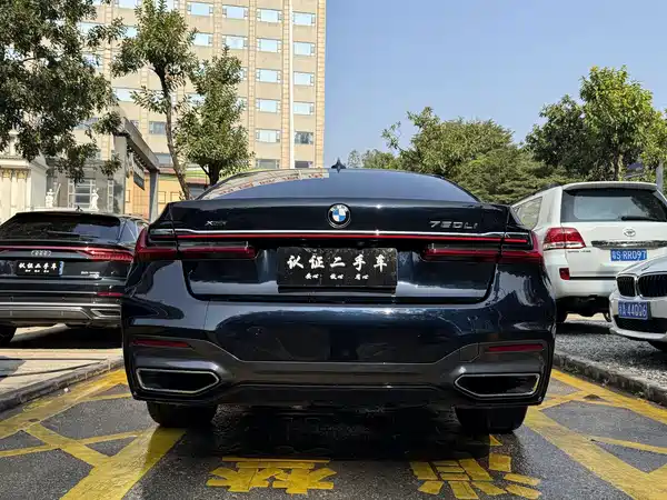 BMW 7 Series 2021