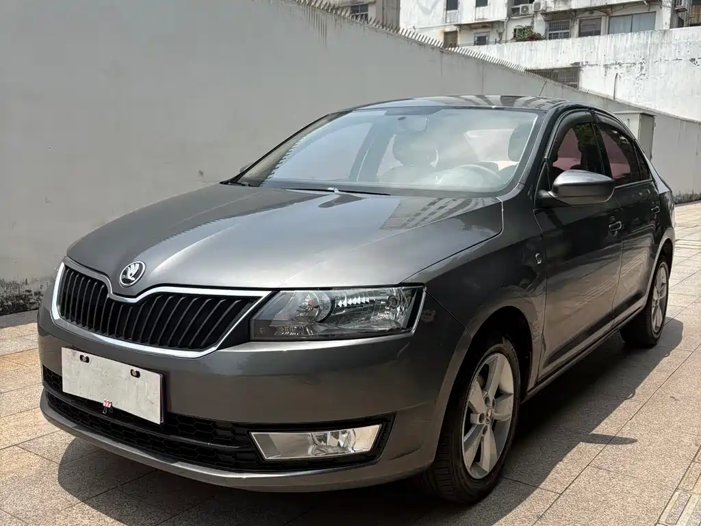 Skoda Rapid 2017 — фото 3