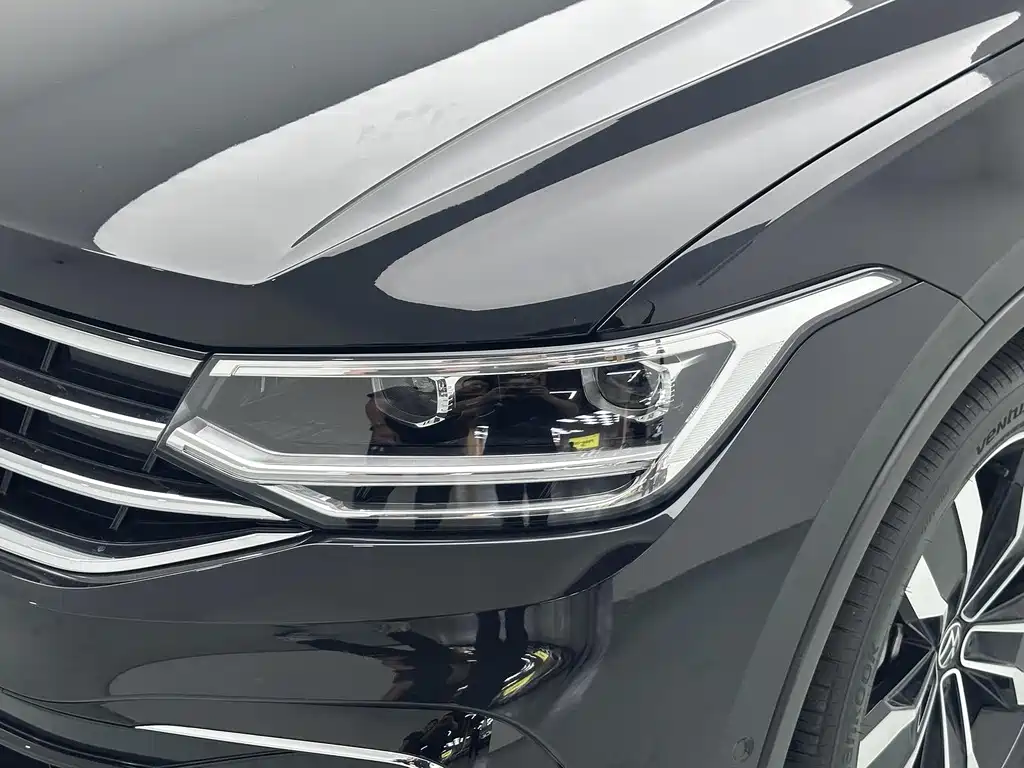 Volkswagen Tiguan L 2024 — фото 19