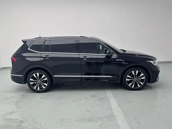 Volkswagen Tiguan L 2024