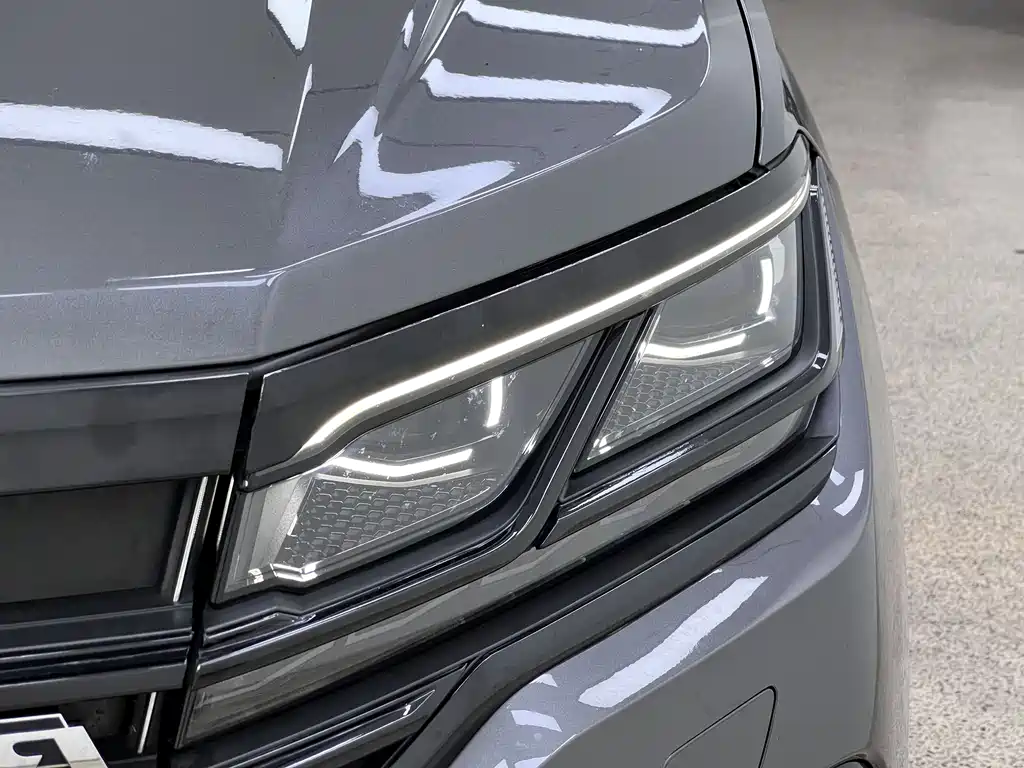 Volkswagen Touareg 2020 — фото 9