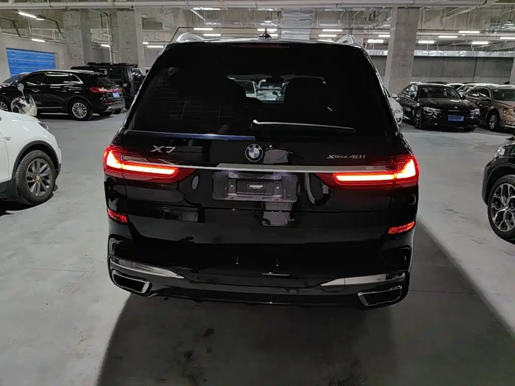 BMW X7 2022