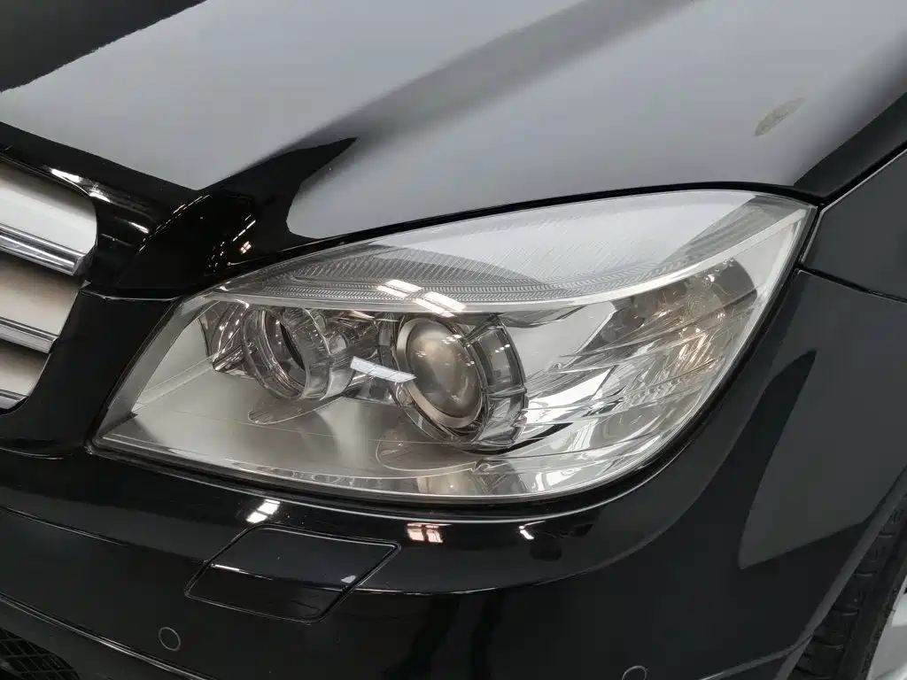 Mercedes-Benz C-Class 2010