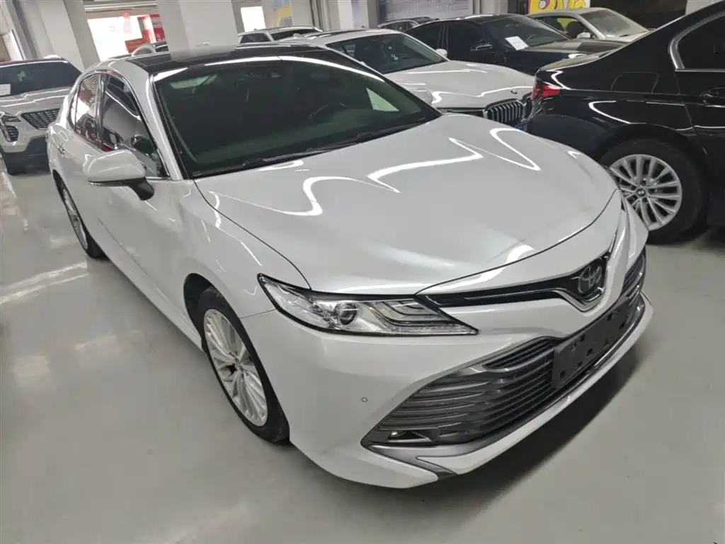 Toyota Camry 2021 — фото 4