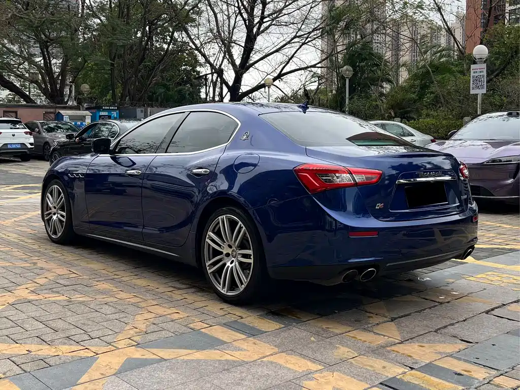 Maserati Ghibli 2015 — фото 23