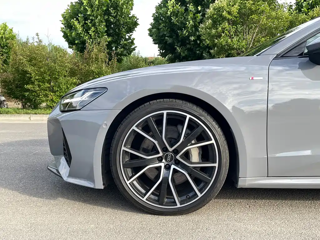 Audi A7 2023 — фото 16