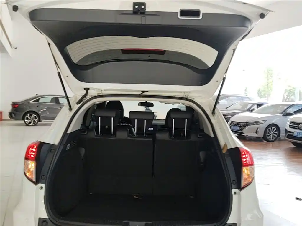 Honda Vezel 2021 — фото 19