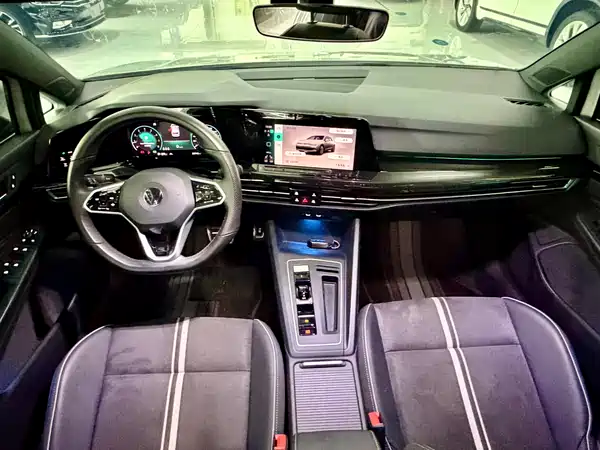 Volkswagen Golf 2023