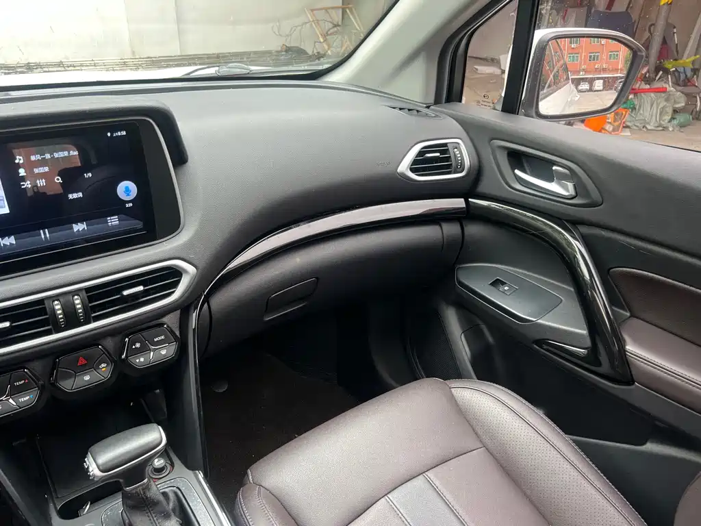 GAC Motor Trumpchi GS4 2019 — фото 19