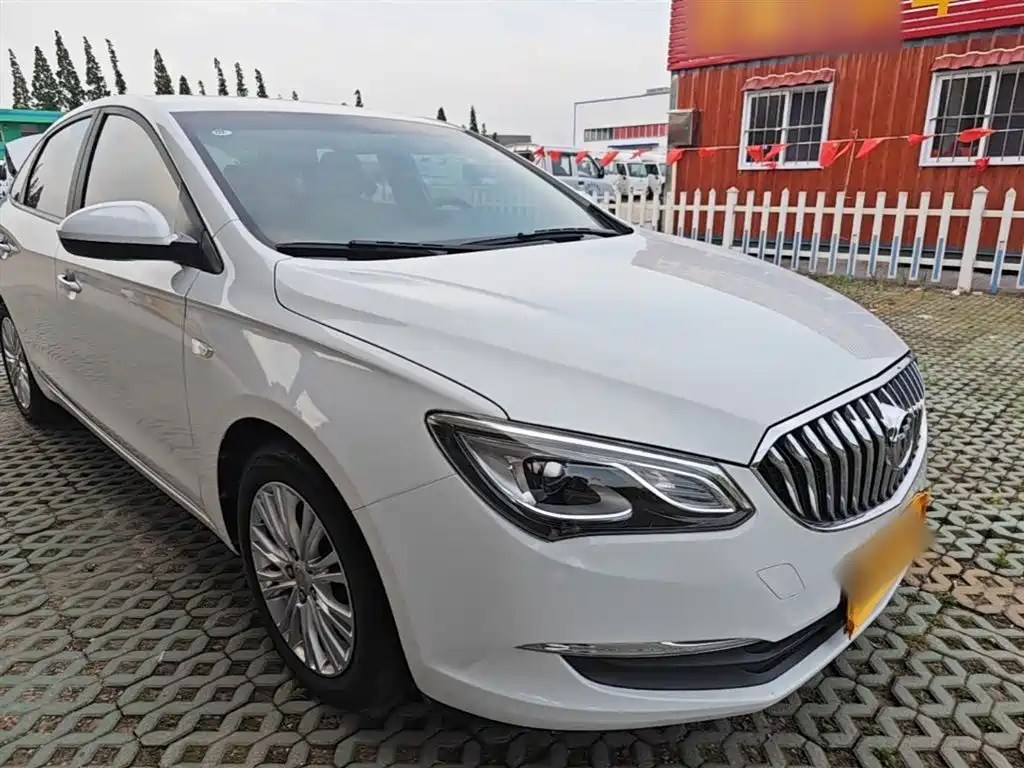Buick Excelle 2017 — фото 4