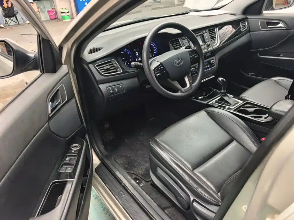 Hyundai Mistra 2015 — фото 16