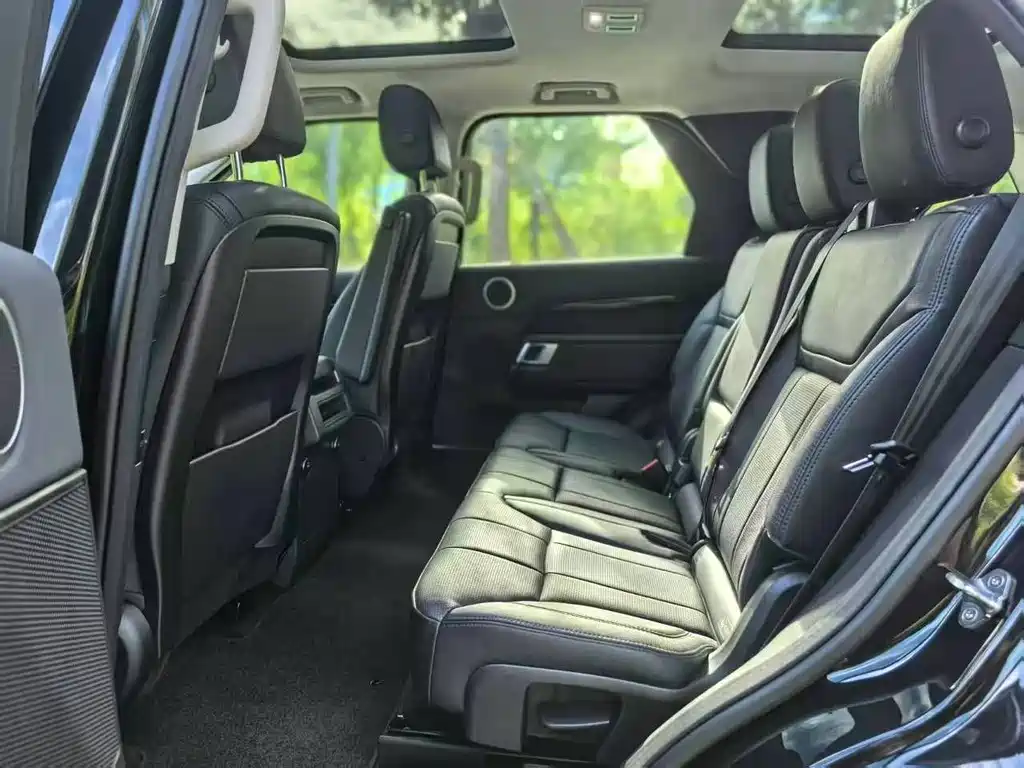 Land Rover Discovery 2018 — фото 12