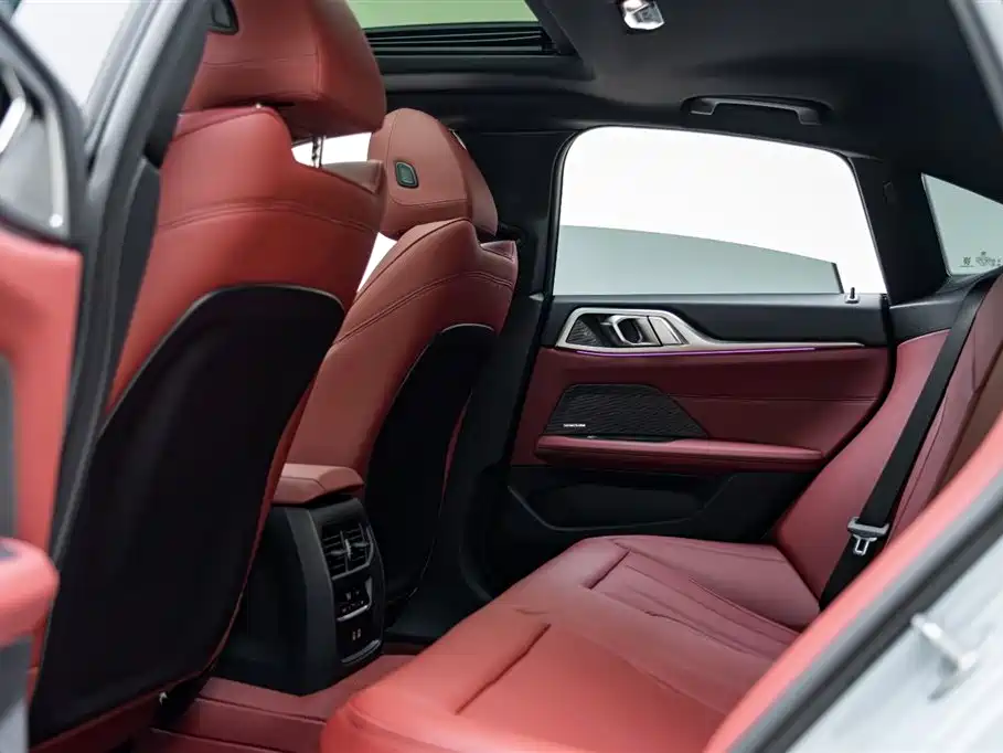 BMW 4 Series 2025 — фото 10