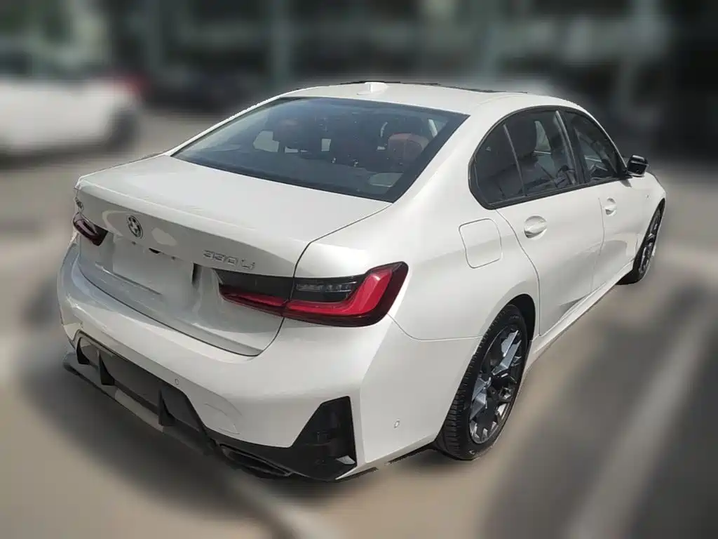BMW 3 Series 2024 — фото 12