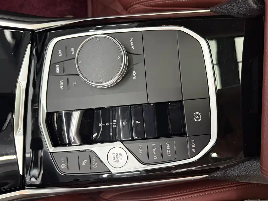 BMW 3 Series 2023 — фото 15