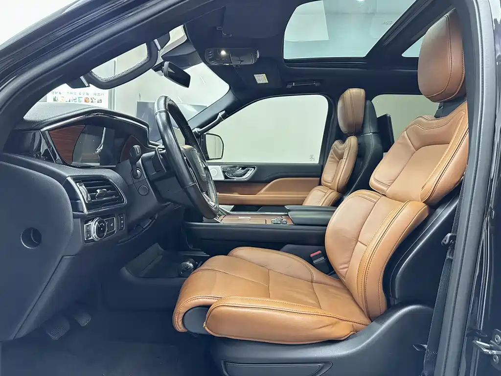 Lincoln Navigator 2019 — фото 8