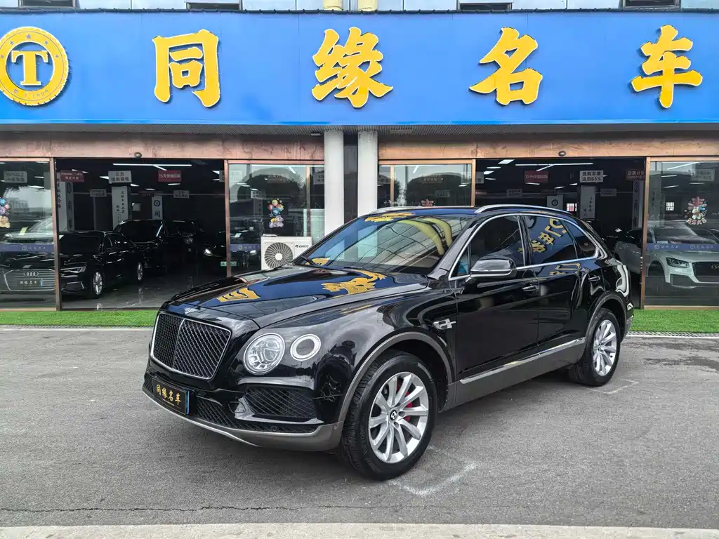 Bentley Bentayga 2018 — фото 1