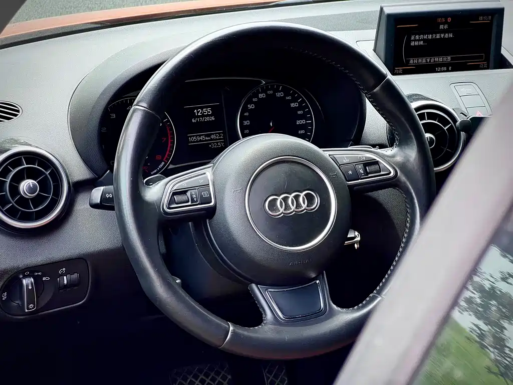 Audi A1 2015 — фото 8