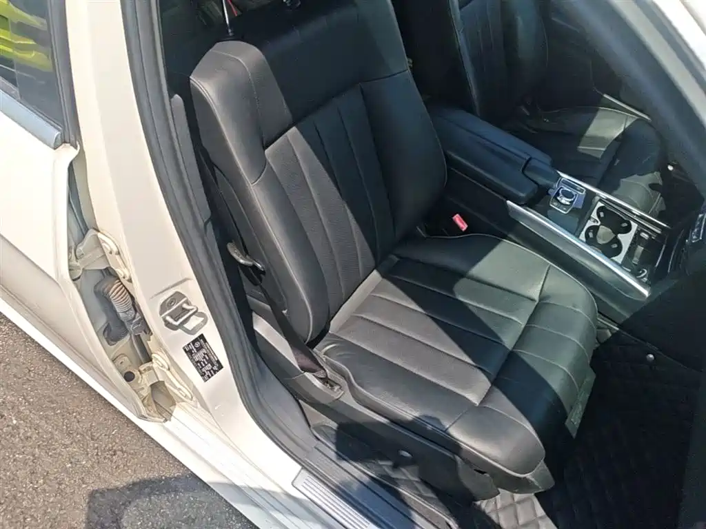 Mercedes-Benz E-Class 2015 — фото 25