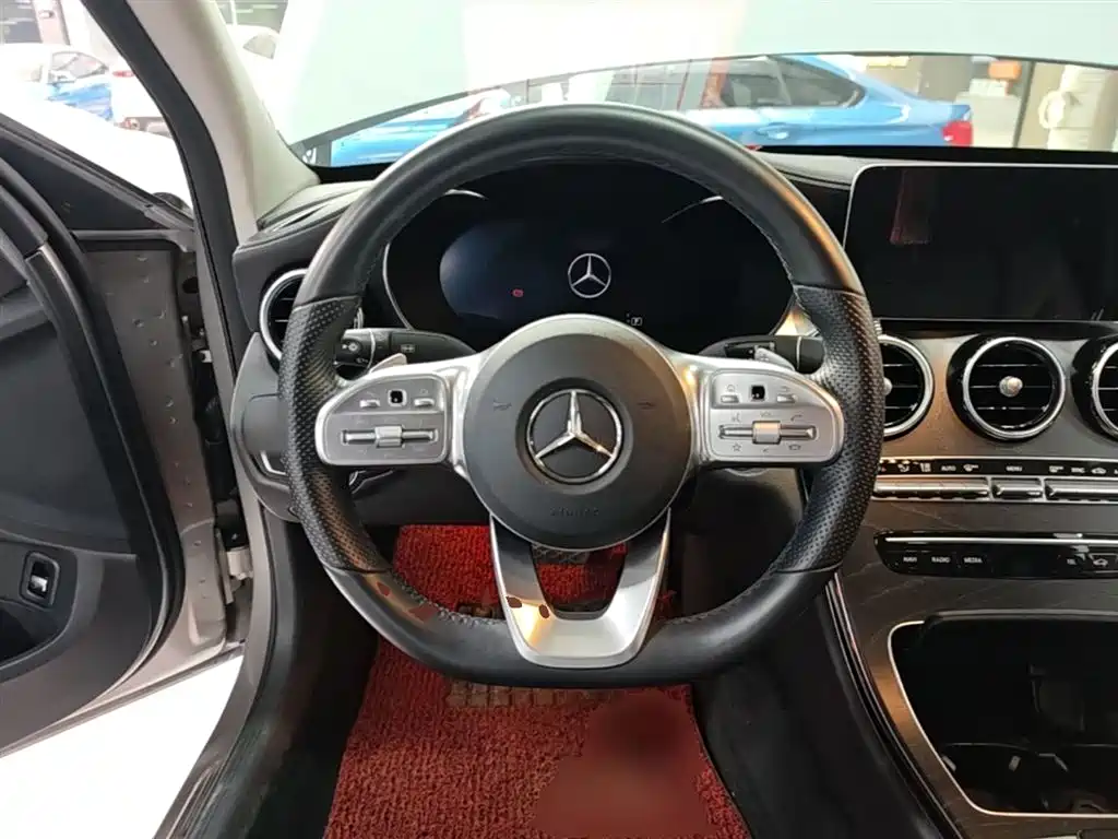 Mercedes-Benz C-Class 2019 — фото 11
